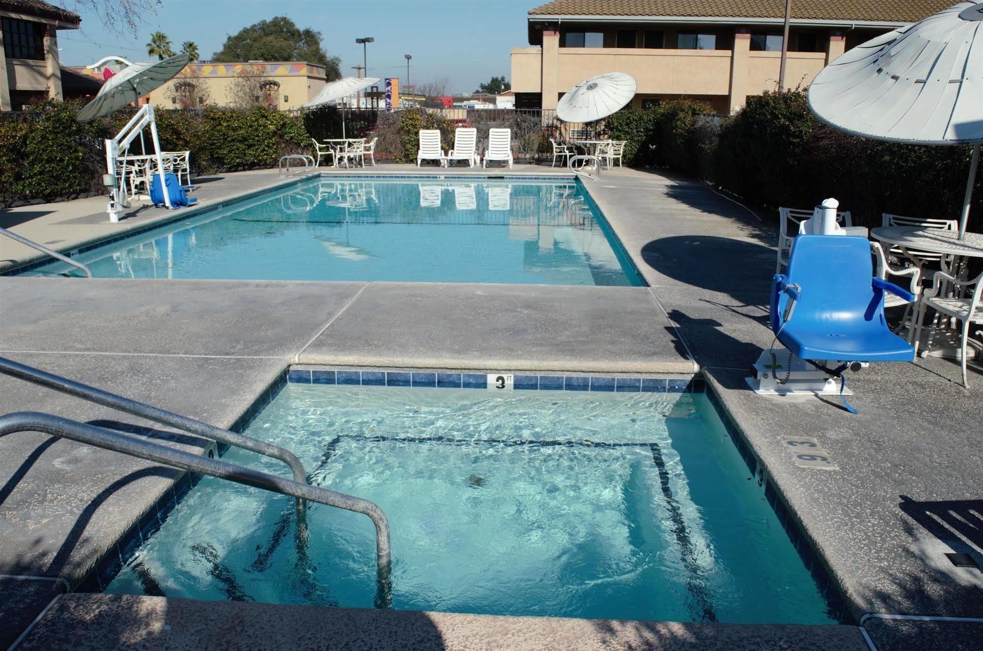 Motel 6 Oakdale, Ca Exterior photo